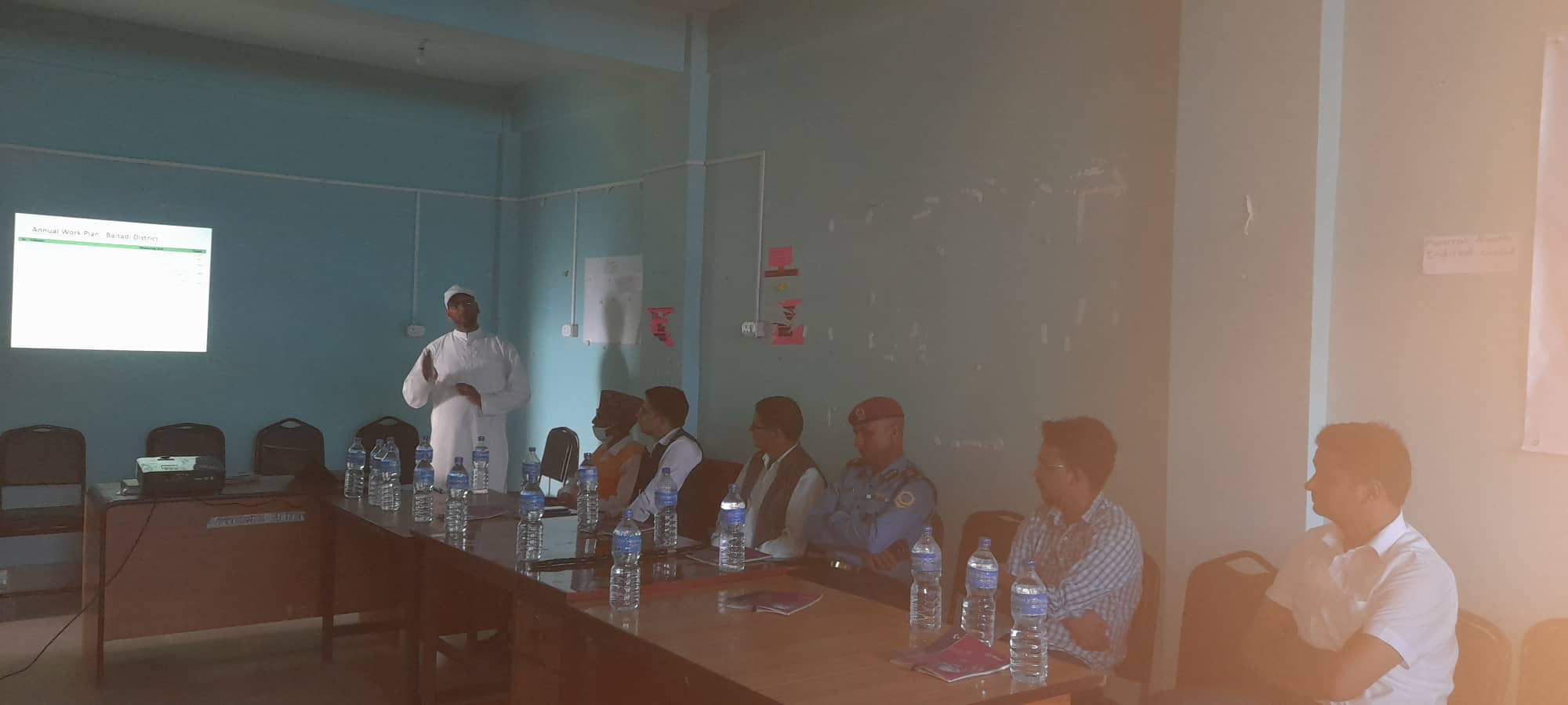 बैतडी र बझाङमा एच आइ भी संक्रमित र प्रवासीहरुलाई राहत दिइने 